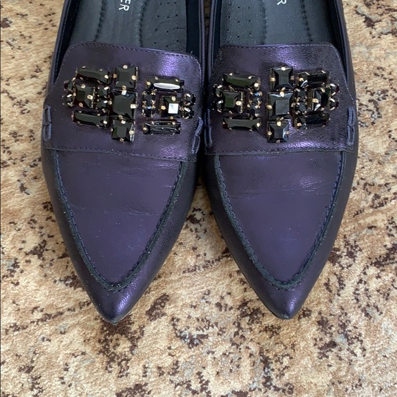 Donald J Pliner embellished pointed toe flat - Picture 5 of 6